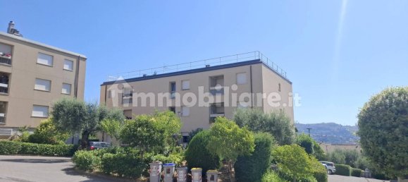 3 Schlafzimmer Wohnung in Perugia, Italy, Nr. 357142 26