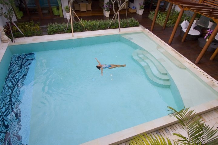 Вилла с 3 спальнями в Южный Денпасар, Индонезия № 404765