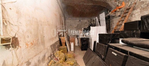 69m² Commercial property in Milan, Italy No. 245095 15