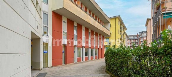 1-salle Bureau à Romano di Lombardia, Italy No. 130702 15