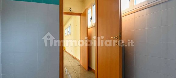 1-salle Bureau à Romano di Lombardia, Italy No. 130702 10