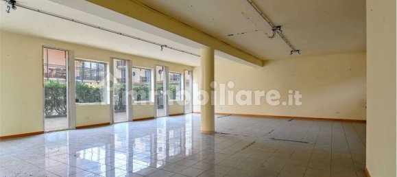 1-salle Bureau à Romano di Lombardia, Italy No. 130702 3