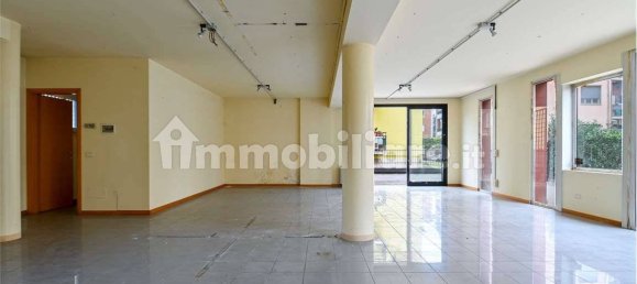 1-salle Bureau à Romano di Lombardia, Italy No. 130702 4