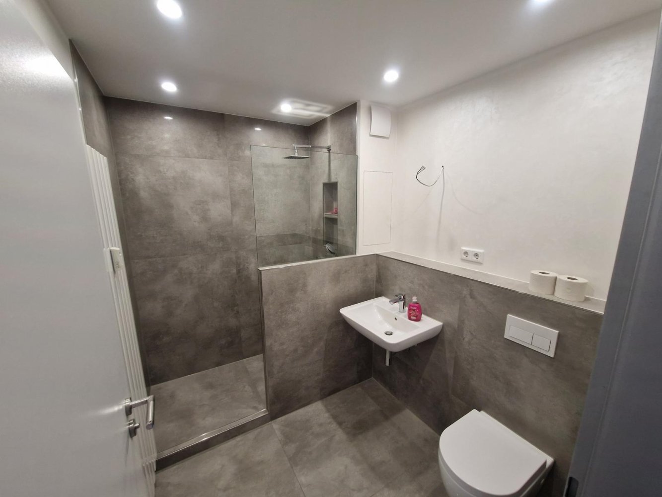 2 bedrooms Apartment in Hanover, Germany No. 274396