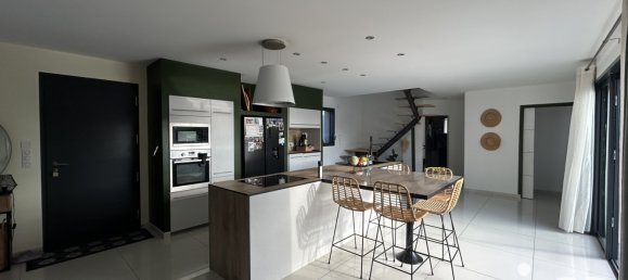 5 bedrooms House in Longue-Jumelles, France No. 348980 5