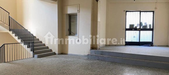 Коммерческая недвижимость с 4 комнатами в Ламеция Терме, Италия № 129432 3