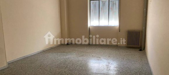 Коммерческая недвижимость с 4 комнатами в Ламеция Терме, Италия № 129432 6