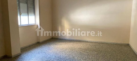 Коммерческая недвижимость с 4 комнатами в Ламеция Терме, Италия № 129432 5