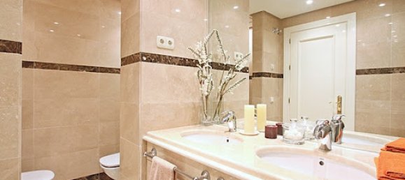 Apartamento de 3 dormitorios en Marbella, Spain No. 141157 11