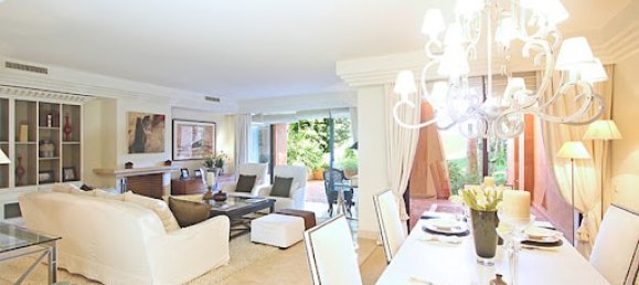 Apartamento de 3 dormitorios en Marbella, Spain No. 141157 17