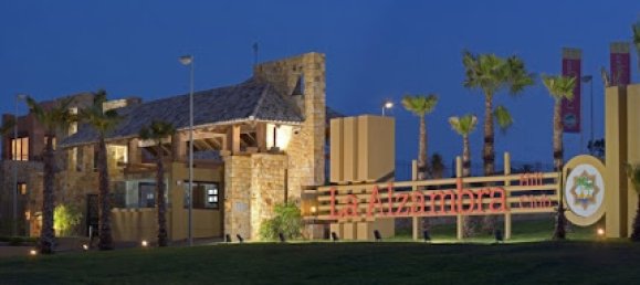 Apartamento de 3 dormitorios en Marbella, Spain No. 141157 35