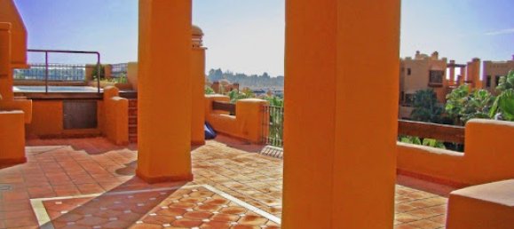 Apartamento de 3 dormitorios en Marbella, Spain No. 141157 12