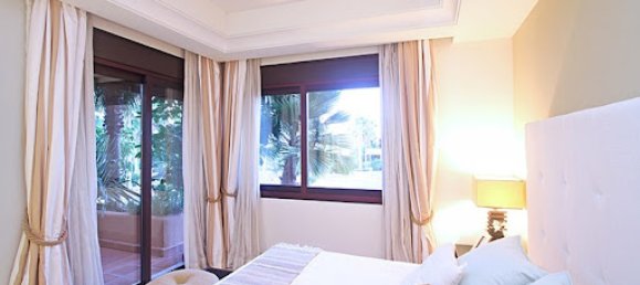 Apartamento de 3 dormitorios en Marbella, Spain No. 141157 37