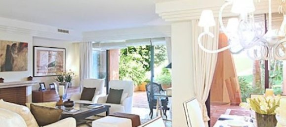 Apartamento de 3 dormitorios en Marbella, Spain No. 141157 40