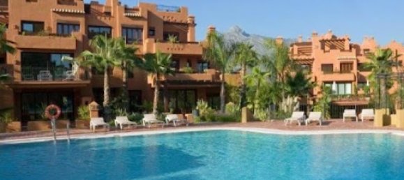 Apartamento de 3 dormitorios en Marbella, Spain No. 141157 38