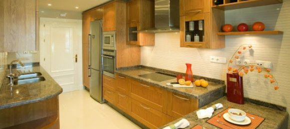 Apartamento de 3 dormitorios en Marbella, Spain No. 141157 9