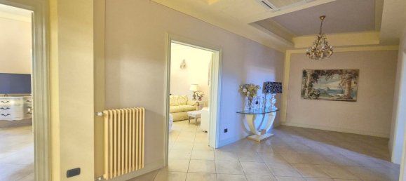 10 bedrooms Apartment in Florence, Italy No. 358885 16