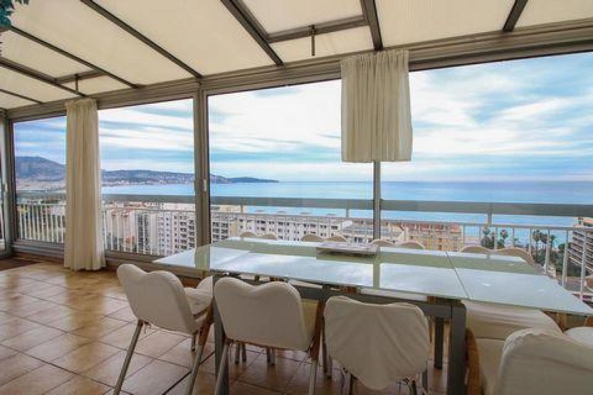 3 bedrooms Condo in Nice, France No. 3141