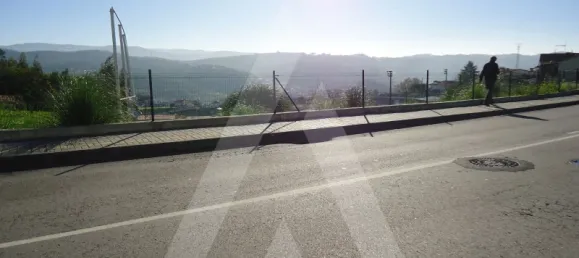 Земельный участок в Оливейра ди Аземейш, Португалия № 93217 2