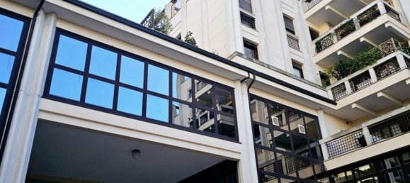 243m² Office in Vicenza, Italy No. 13299 18