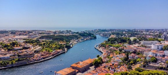 184m² Building in Porto, Portugal No. 229163 2