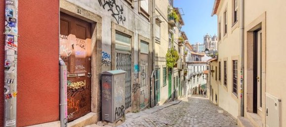 184m² Building in Porto, Portugal No. 229163 8