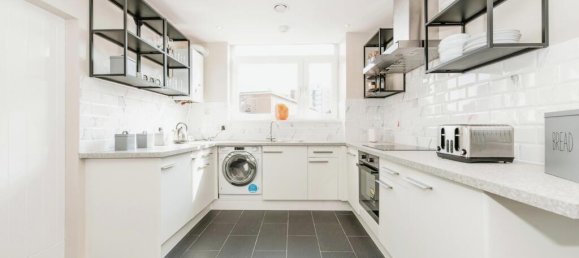 1 bedroom Apartment in London, United Kingdom No. 10825 2