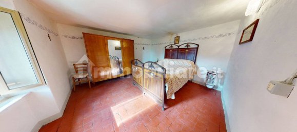 4 bedrooms House in Borgo a Mozzano, Italy No. 235306 9