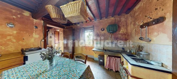 4 bedrooms House in Borgo a Mozzano, Italy No. 235306 6