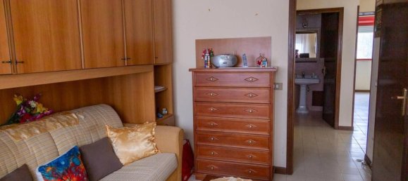 Apartamento de 4 divisões em Messina, Italy N.º 78786 21