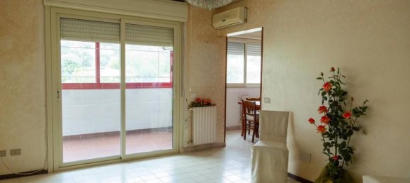 Apartamento de 4 divisões em Messina, Italy N.º 78786 37