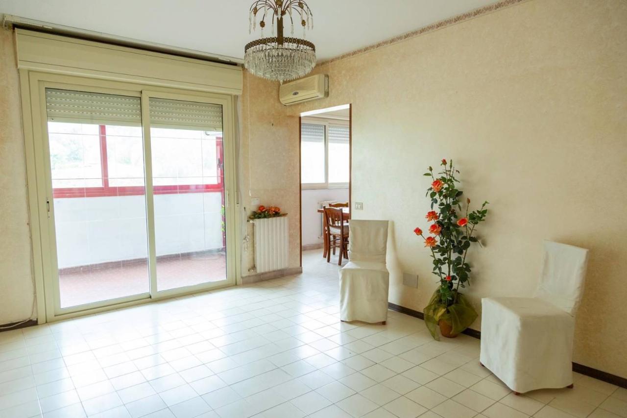 Apartamento de 4 divisões em Messina, Italy N.º 78786