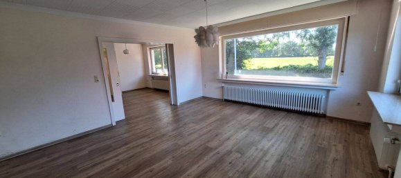 4 rooms Bungalow in Leer, Germany No. 329155 13