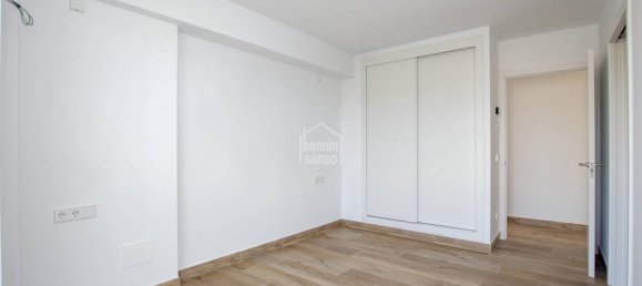 Villa de 4 dormitorios en Mahon, Spain No. 5422 16