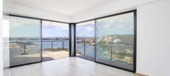 Villa de 4 dormitorios en Mahon, Spain No. 5422 10