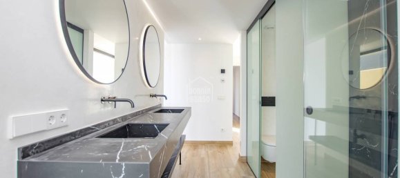 Villa de 4 dormitorios en Mahon, Spain No. 5422 13