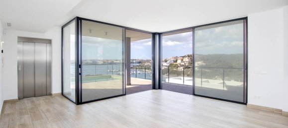 Villa de 4 dormitorios en Mahon, Spain No. 5422 6