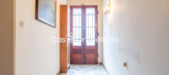 6-Zimmer Wohnung in Prato, Italy, Nr. 47668 2