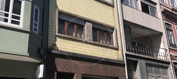 145m² Commercial property in Porto, Portugal No. 23164 2