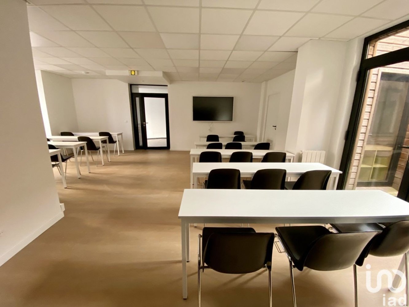 375m² Commercial property in Lille, France No. 55282