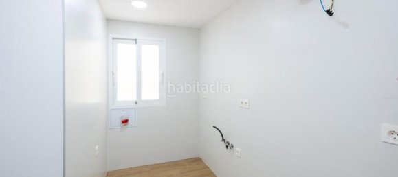 3 bedrooms Apartment in Granada, Spain No. 168191 4
