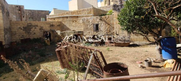 3 bedrooms House in Naxxar, Malta No. 1570 2