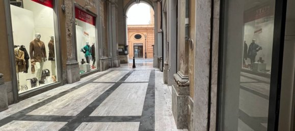 2-Zimmer Gewerbliche Immobilie in Chieti, Italy, Nr. 119795 2