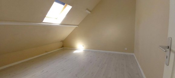 2 bedrooms Apartment in Dreux, France No. 101819 3