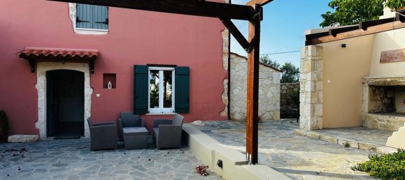 2 bedrooms Commercial property in Chania, Greece No. 145 8