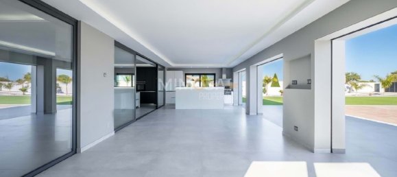 5 bedrooms Villa in Lagos, Portugal No. 122638 2