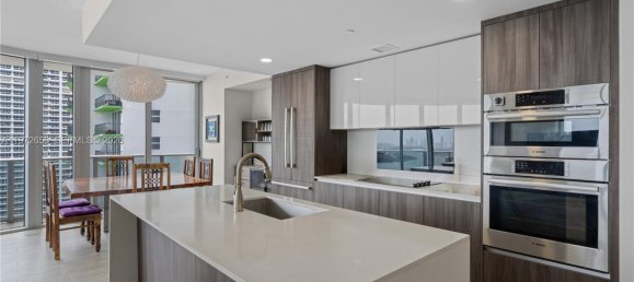 3 chambres propriété commerciale à vendre à Miami, Miami-Dade, Florida, USA № 615462 23