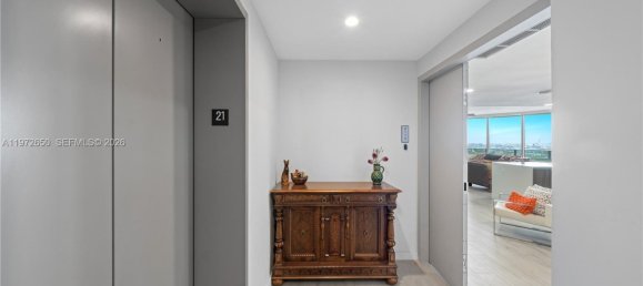 3 chambres propriété commerciale à vendre à Miami, Miami-Dade, Florida, USA № 615462 25