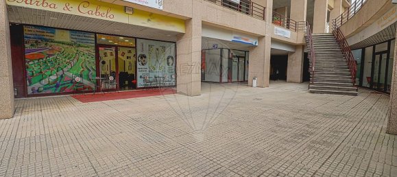 Entrepôt à Vila Nova de Gaia, Portugal 52m² No. 43434 7