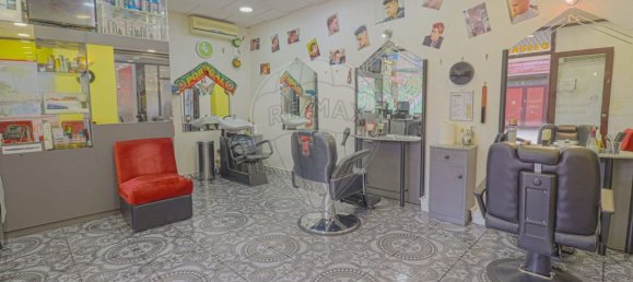 Entrepôt à Vila Nova de Gaia, Portugal 52m² No. 43434 2